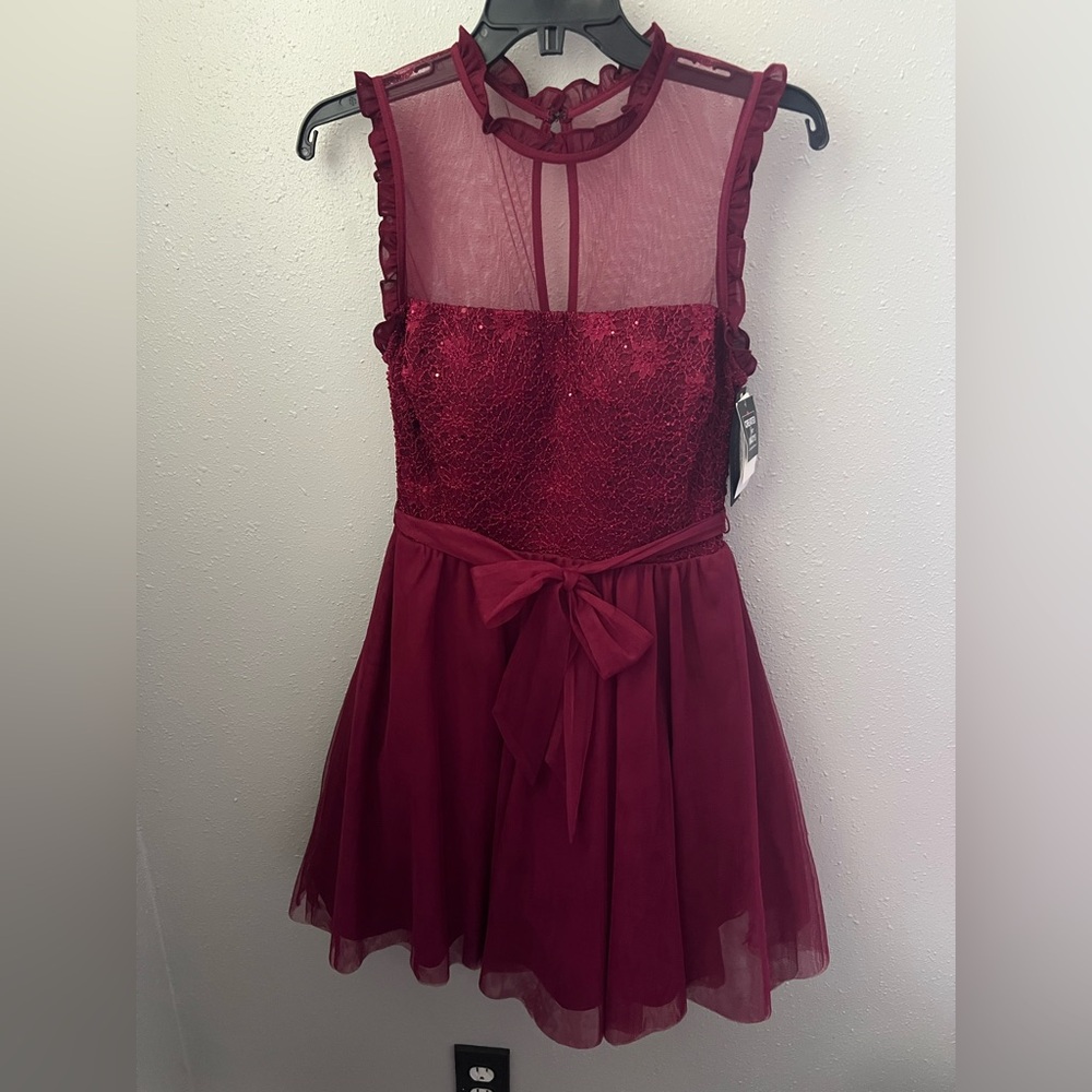 City Studios Juniors' Illusion Fit & Flare Dress Size 3/4 New - Picture 4 of 10